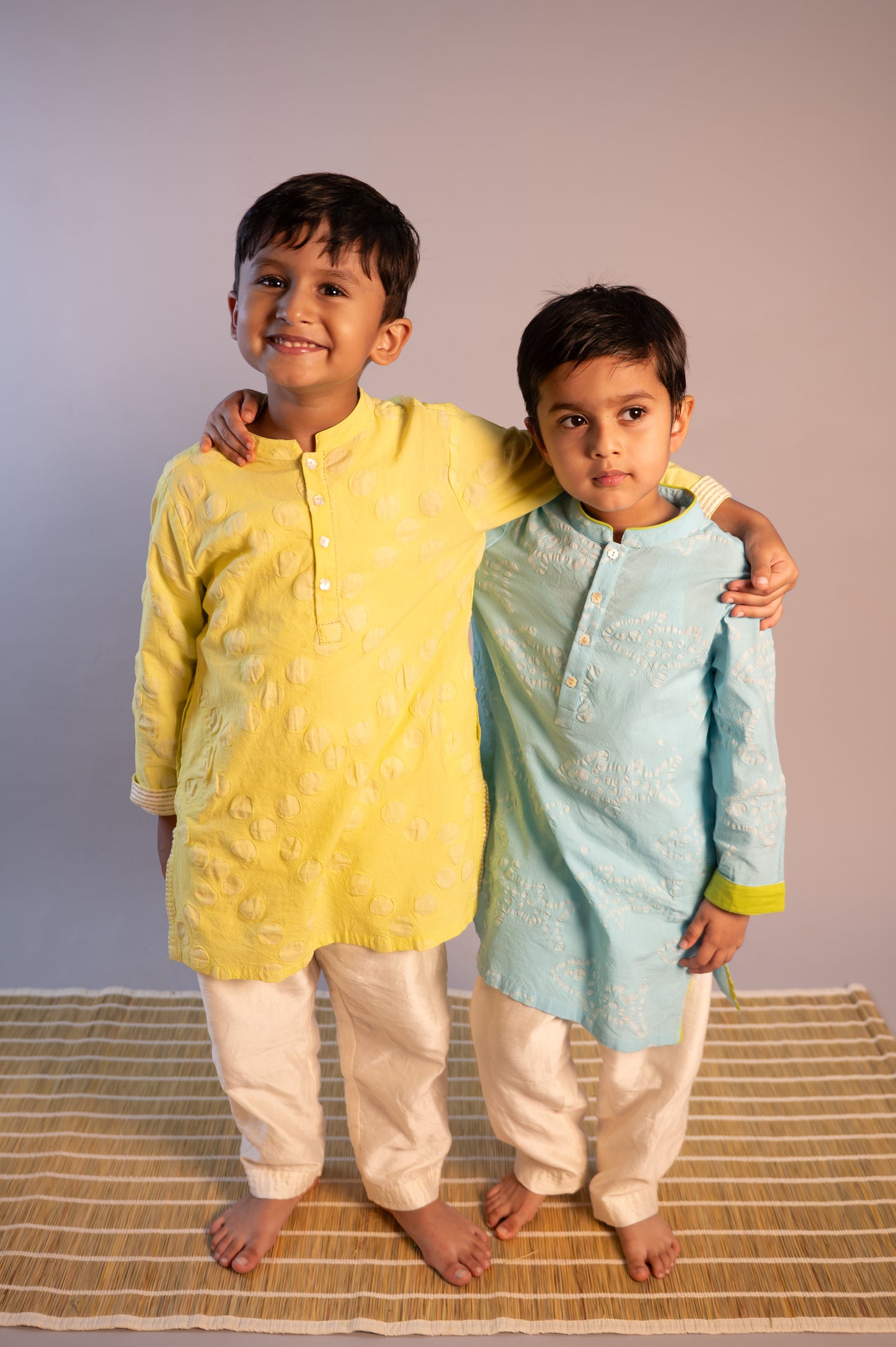 PEELA LADDU BATIK SET